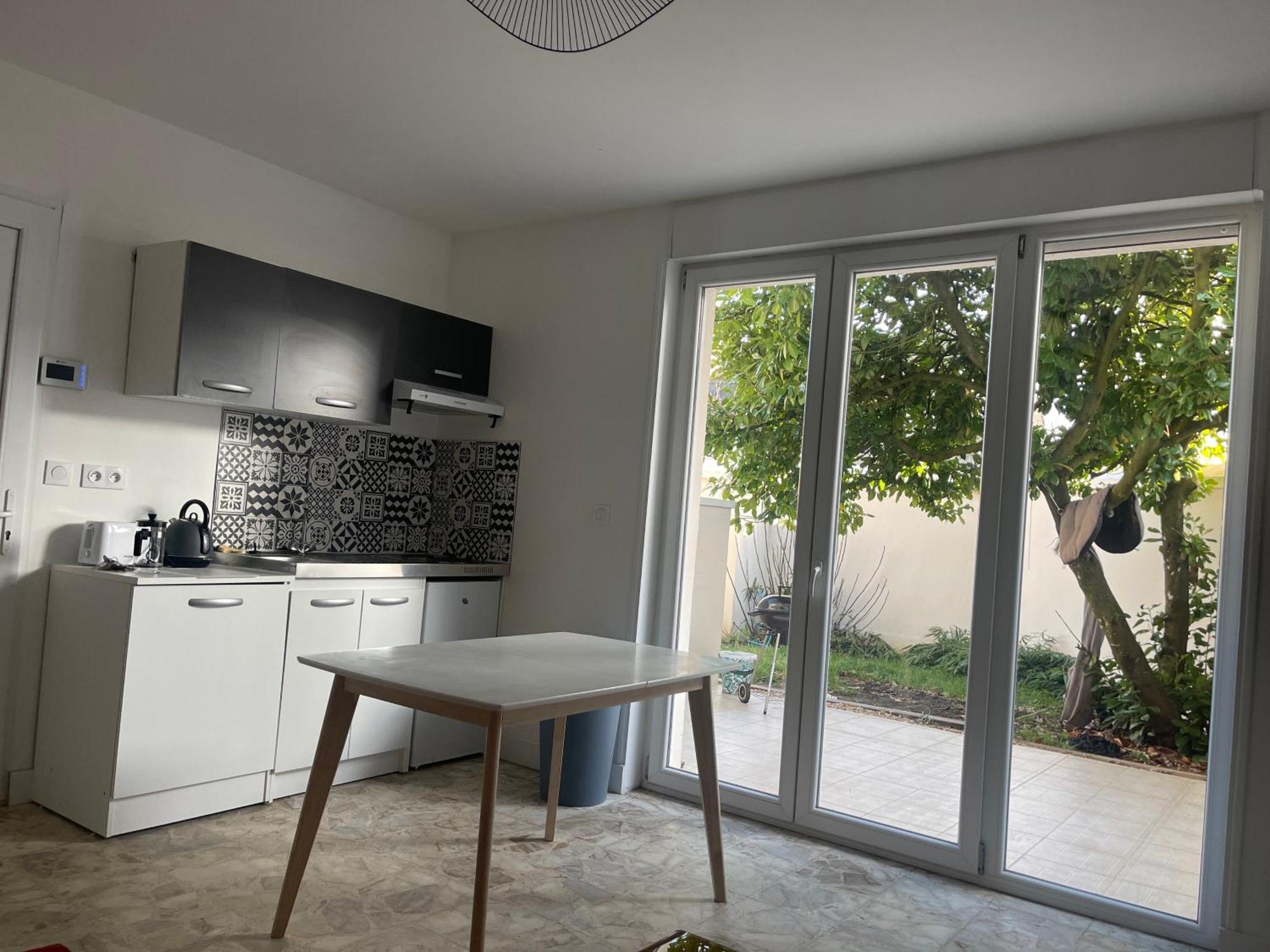 Loge Zen Lägenhet Châteauroux Exteriör bild