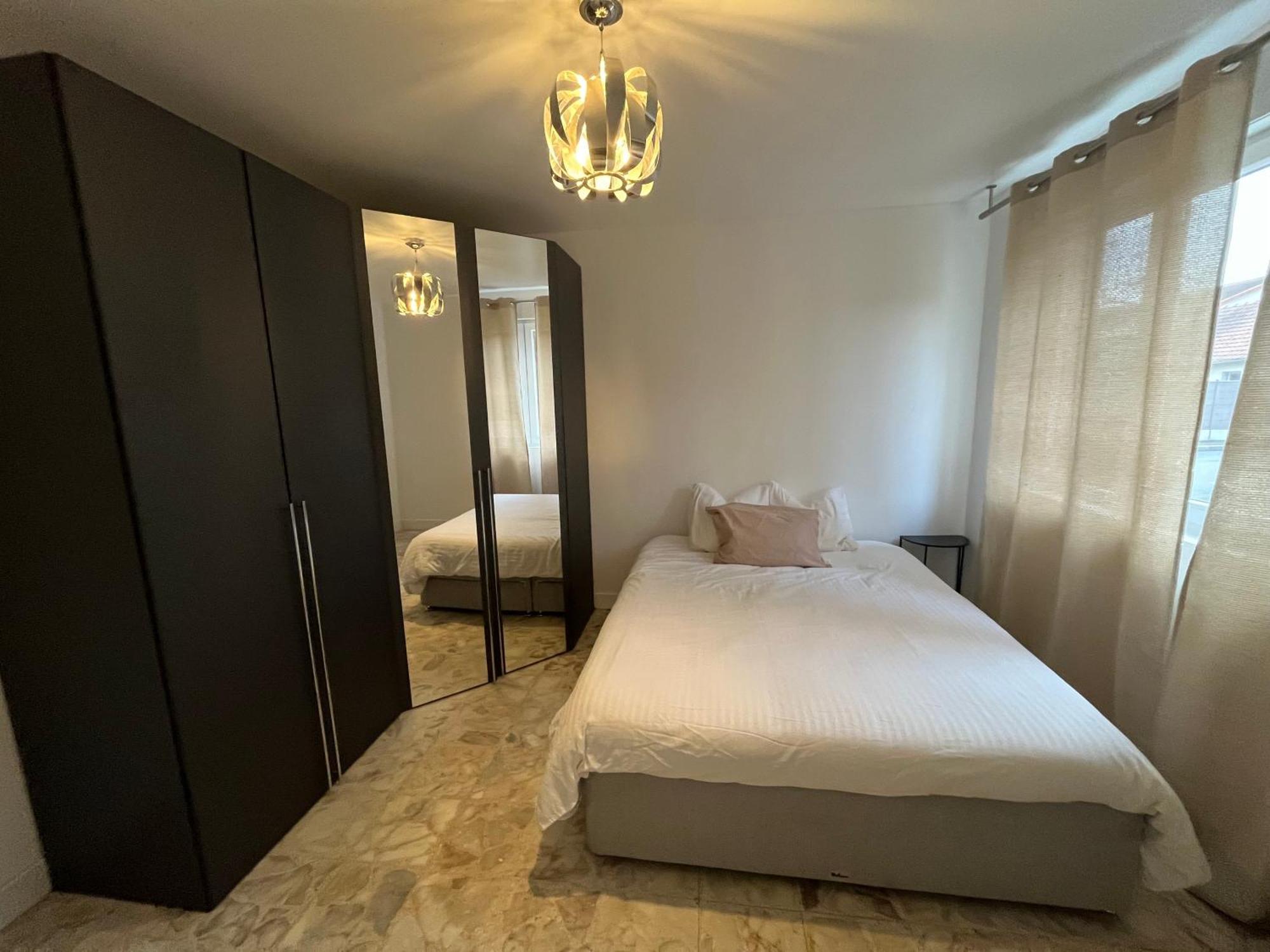 Loge Zen Lägenhet Châteauroux Exteriör bild